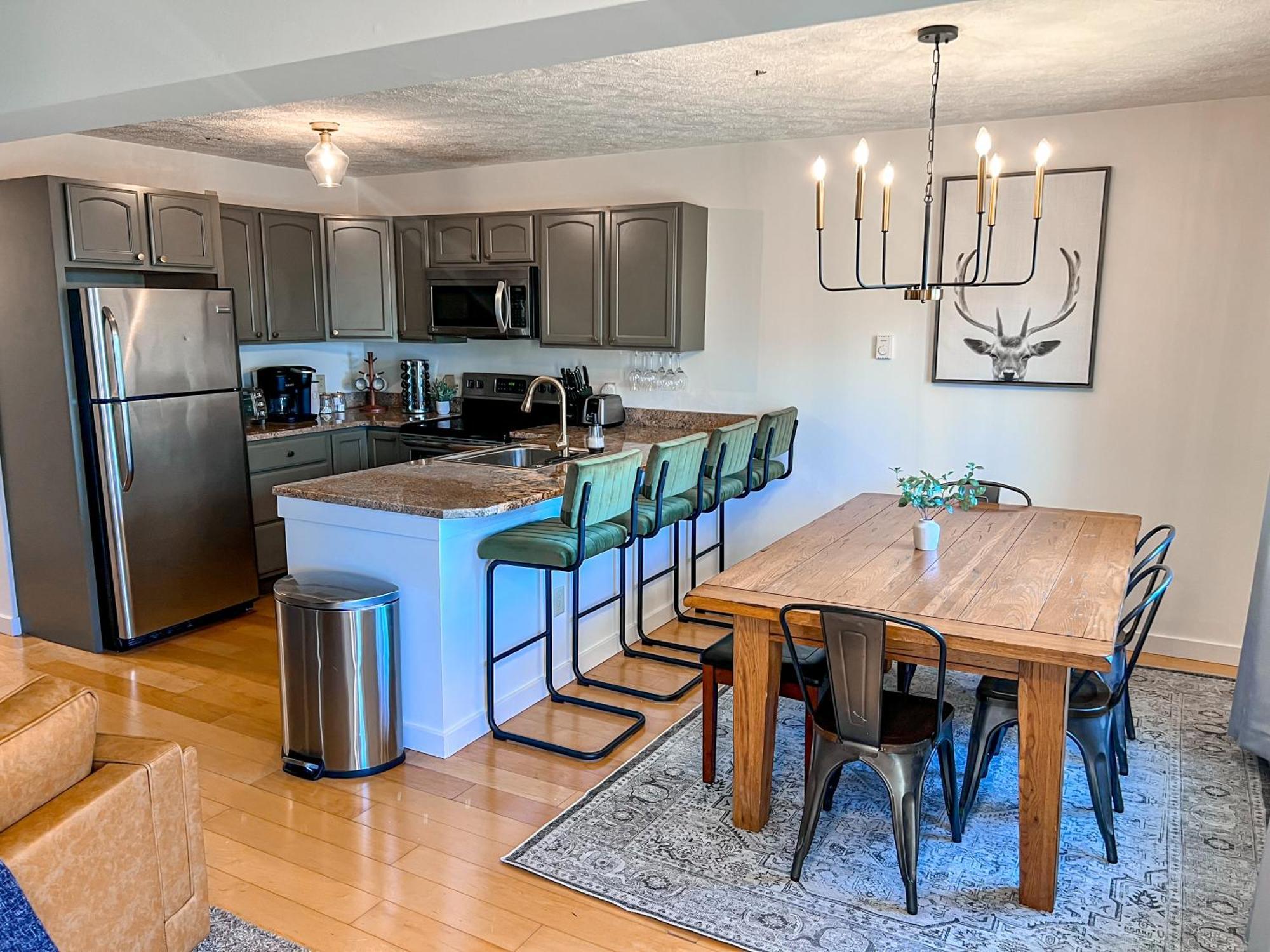 Remodeled Summit Condo At Snowshoe - Modern & Cozy Zewnętrze zdjęcie