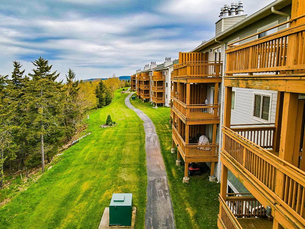 Remodeled Summit Condo At Snowshoe - Modern & Cozy Zewnętrze zdjęcie