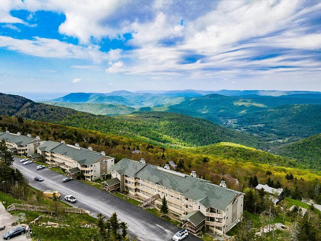 Remodeled Summit Condo At Snowshoe - Modern & Cozy Zewnętrze zdjęcie